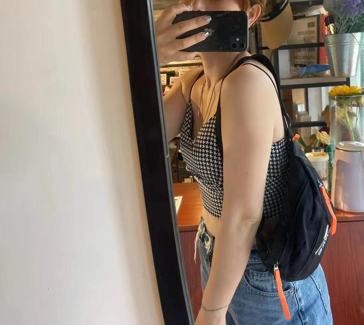 依衣布舍1020的小店