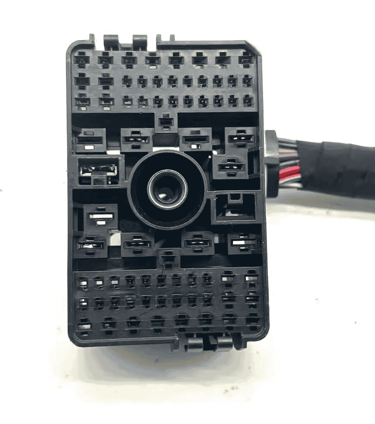 广东汽车线束插头配件